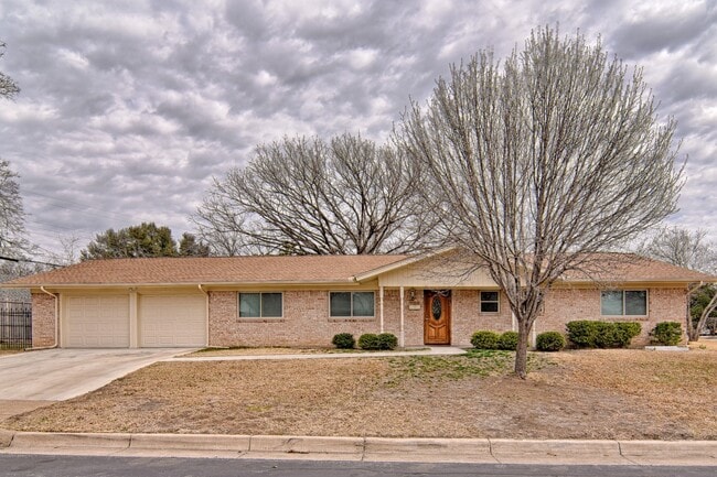 Photo - 7233 Overhill Rd