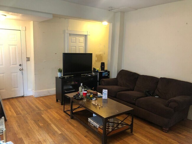 Photo - HOUSE FOR RENT ON PRATT ST IN ALLSTON