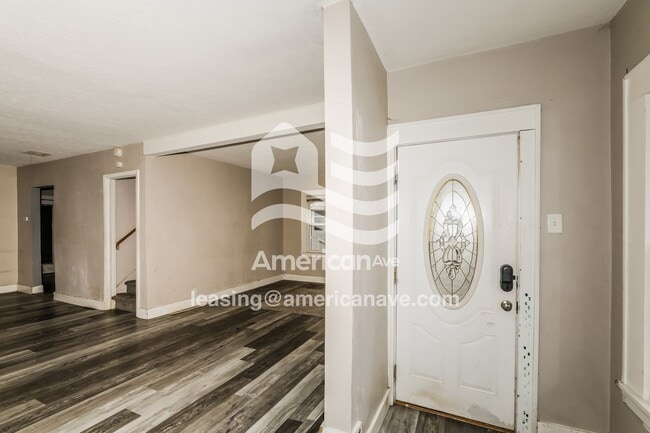 Photo - 529 E Victoria St