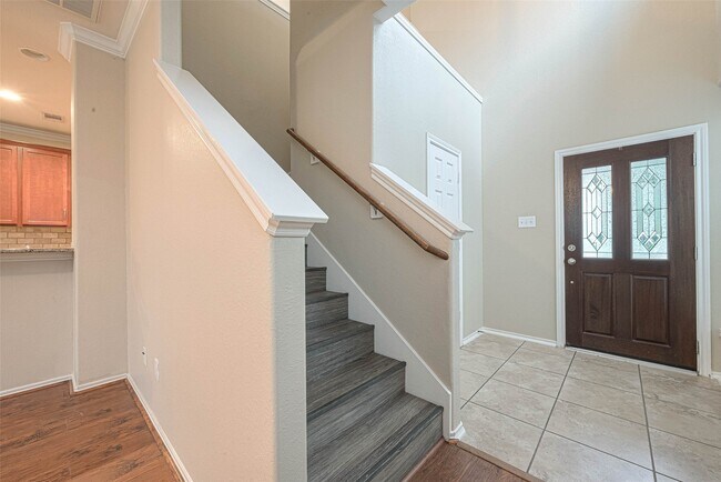 Photo - 24630 Folkstone Cir