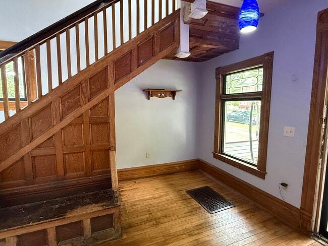 Photo - 409 E Porter St