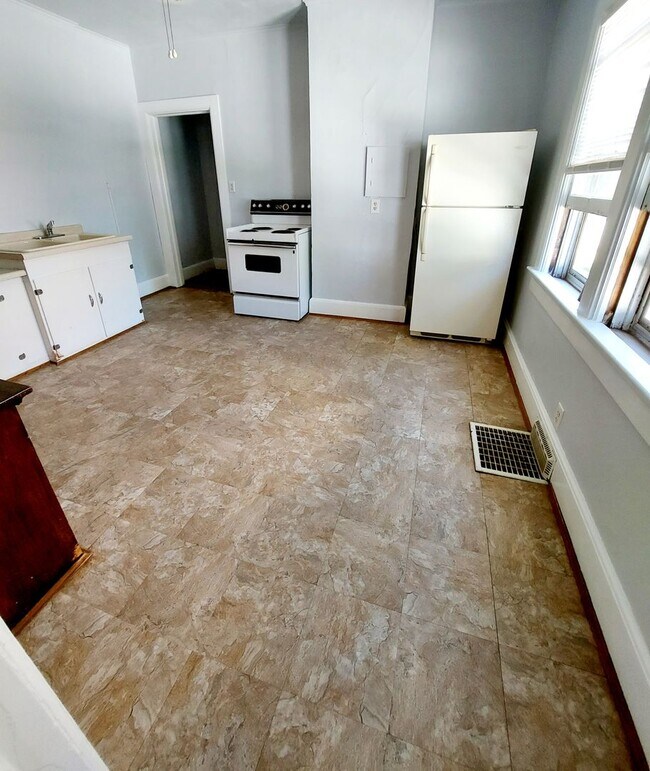 Photo - 920 Dousman St Apartment Unit Lower West