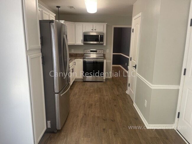 Photo - Beautiful 3b Room!Move in ready!