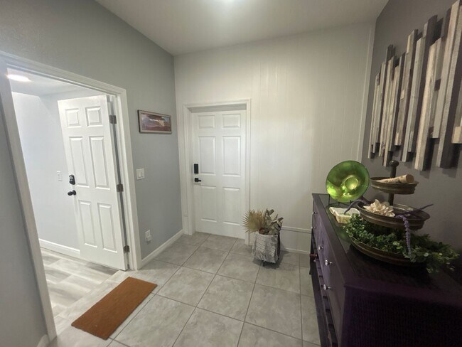 Photo - 901 Vicenza St Unidad Mother in Law Suite