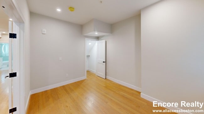 Photo - 230 Tremont St Unit 7