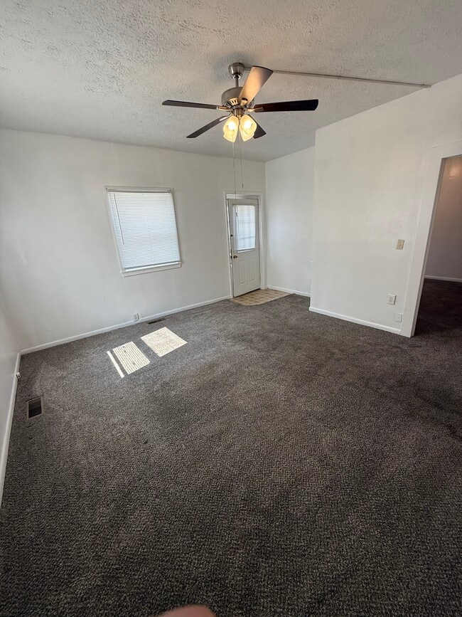 Building Photo - 1 E Main St Unit 1 Rental