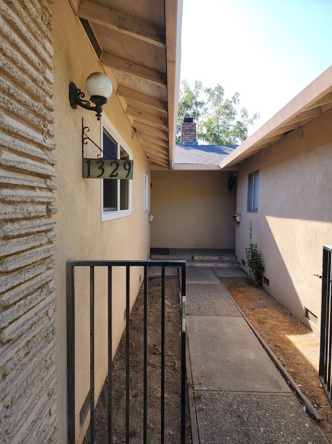 Photo - K1329-1331RA Unit 1329