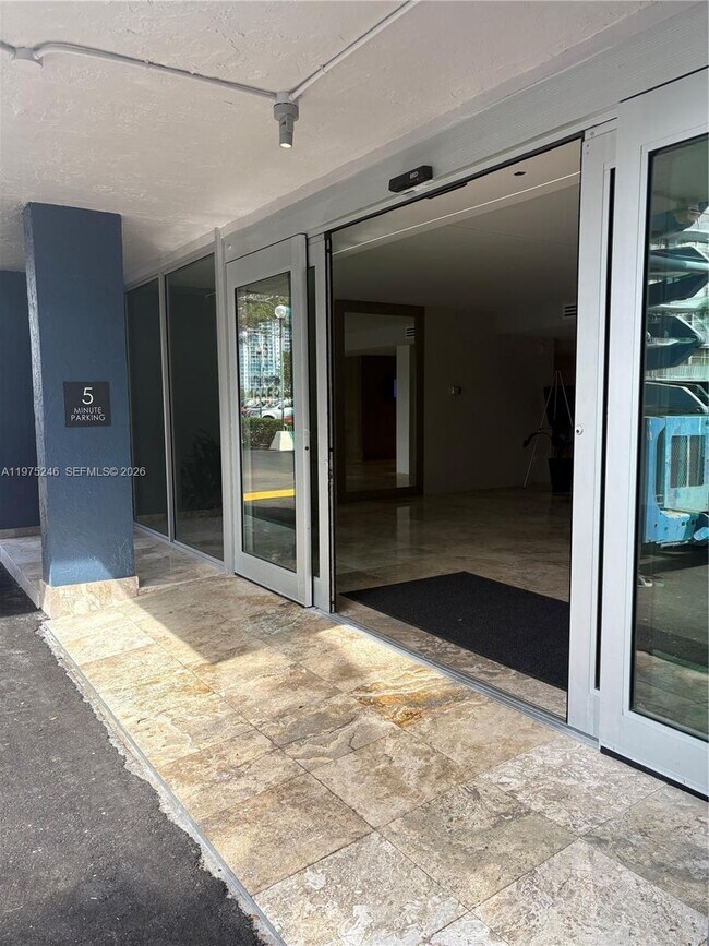 Photo - 16558 NE 26th Ave Unit 6I