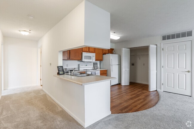 The Brookgate - 2 Bed/ 2 Bath - 1,012