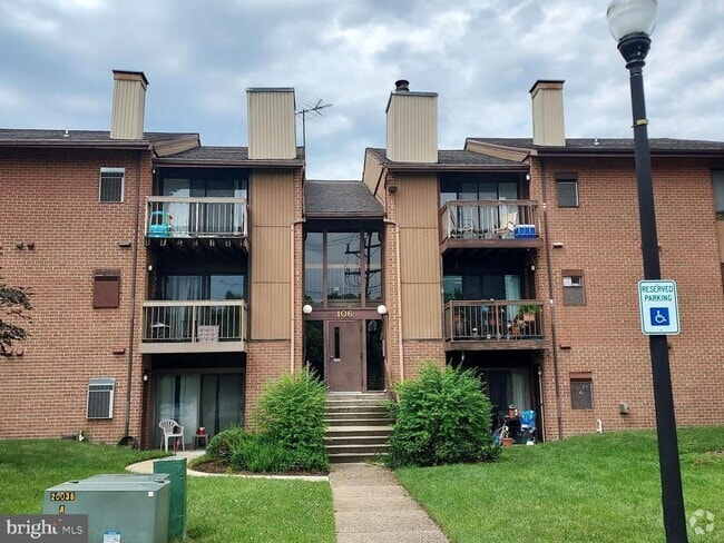 Building Photo - 106 Mountain Rd Unit 3B Rental
