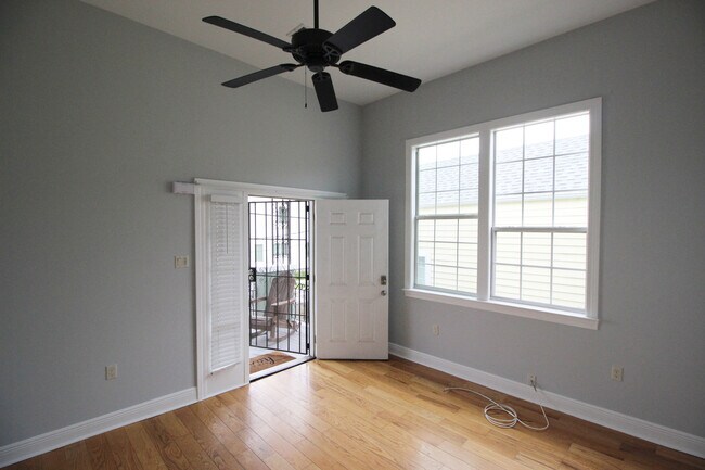 Photo - 1124 N Johnson St Unit 1124
