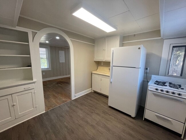 Photo - ((MOVE IN SPECIAL)) Simply the BEST! Adora... Unit 2012 Sanquinet