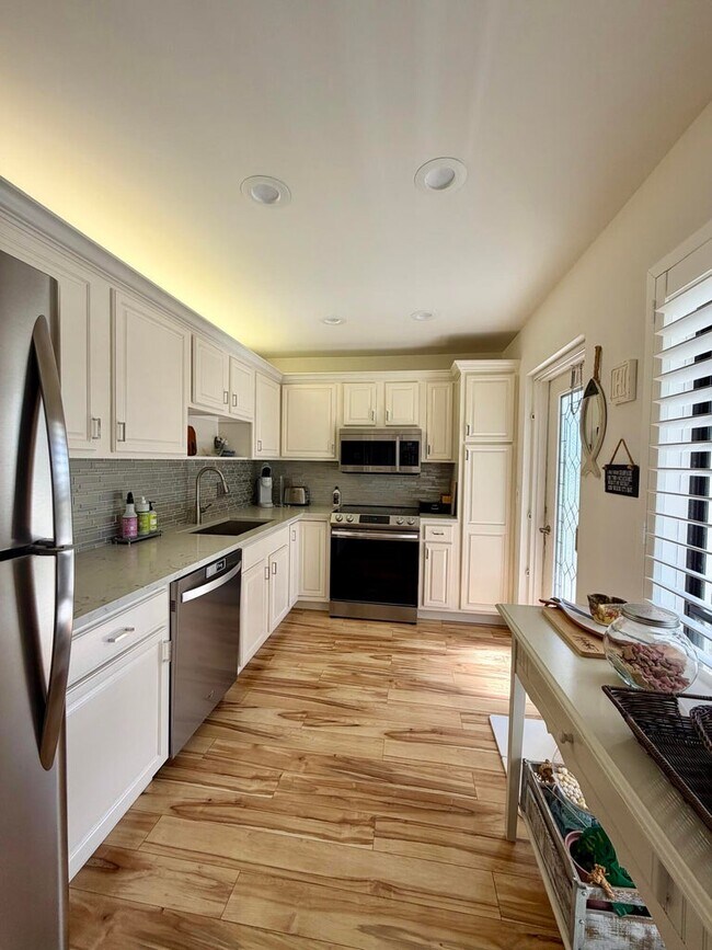 4607 Kittiwake Ct Unit 2