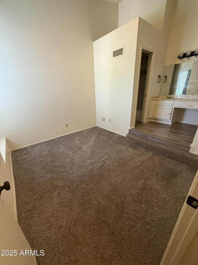 Photo - 510 N Alma School Rd