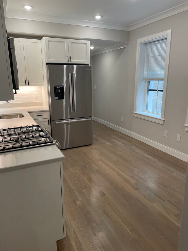 48 Englewood Ave Unit 6