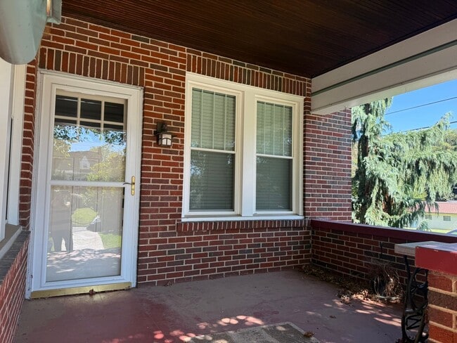 Building Photo - 1901 Avon Rd SW Unit 1901 Avon Road  1 Lower