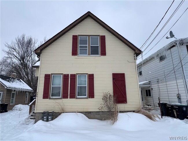 Photo - 350 Delaware St