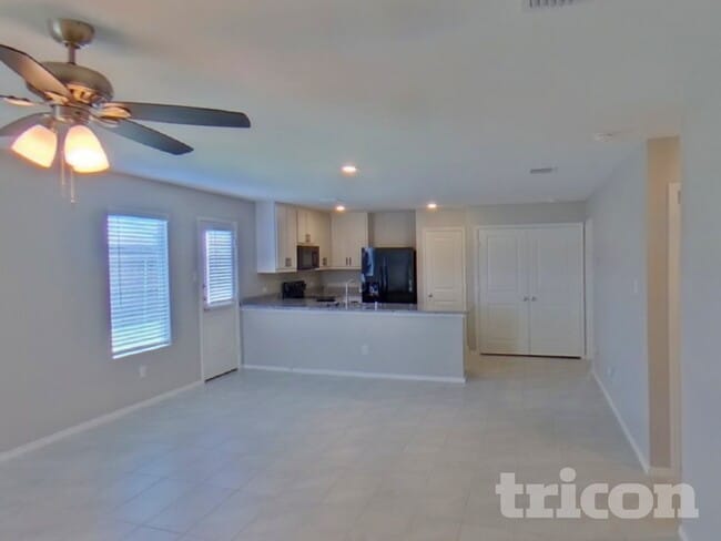 Photo - 6445 Middlebury Dr