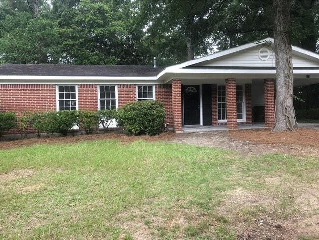 Building Photo - 121 Glen Oaks Rd