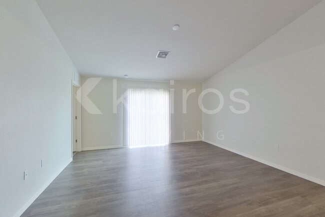 Photo - 18318 Gibraltar Ln