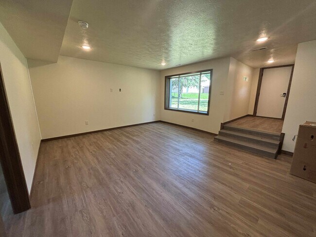 Photo - 1823 E 34th St N