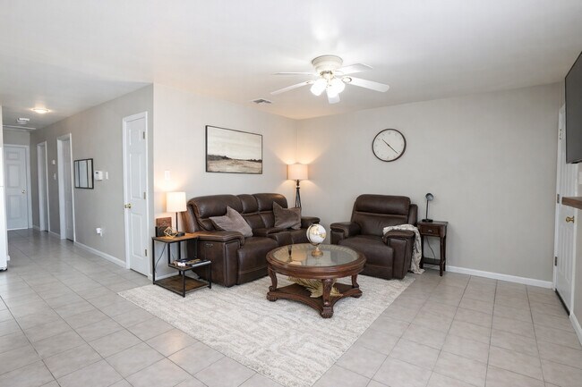 Photo - Chateau Audubon Apartments