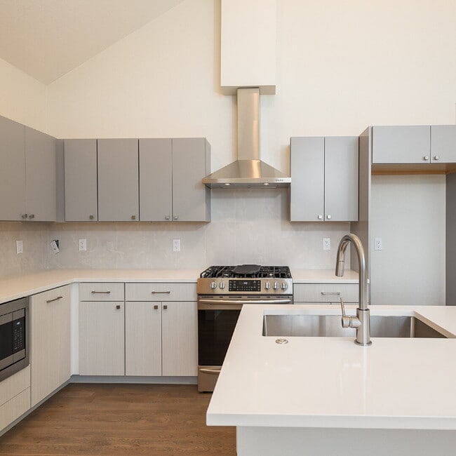 Photo - Modern 3 bed / 2.5 bed farmhouse townhome ... Unit 7