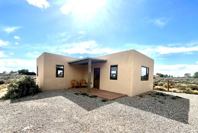 Building Photo - 28 Piedra Vista