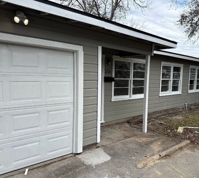 Photo - 2526 Jackson