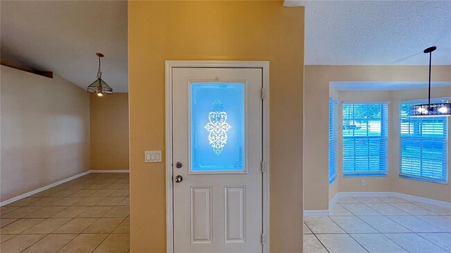 Photo - 15915 Heron Hill St