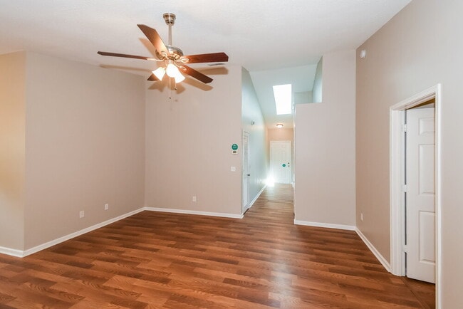 Photo - 1348 High Plains Dr S