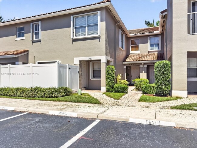 Building Photo - 5405 SW 125th Terrace