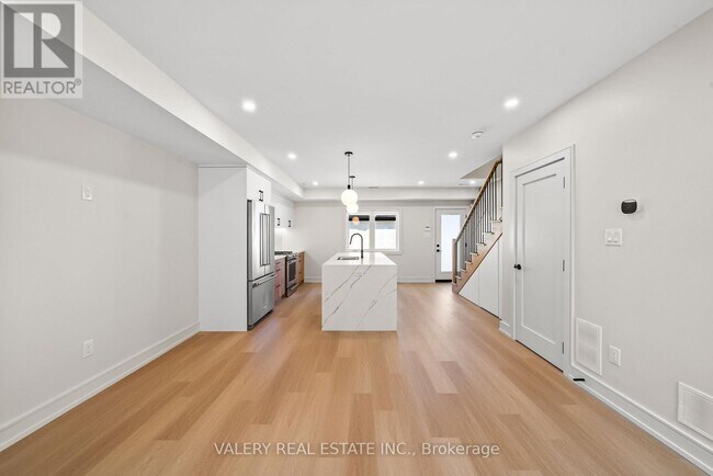 Photo - 86 Argyle St