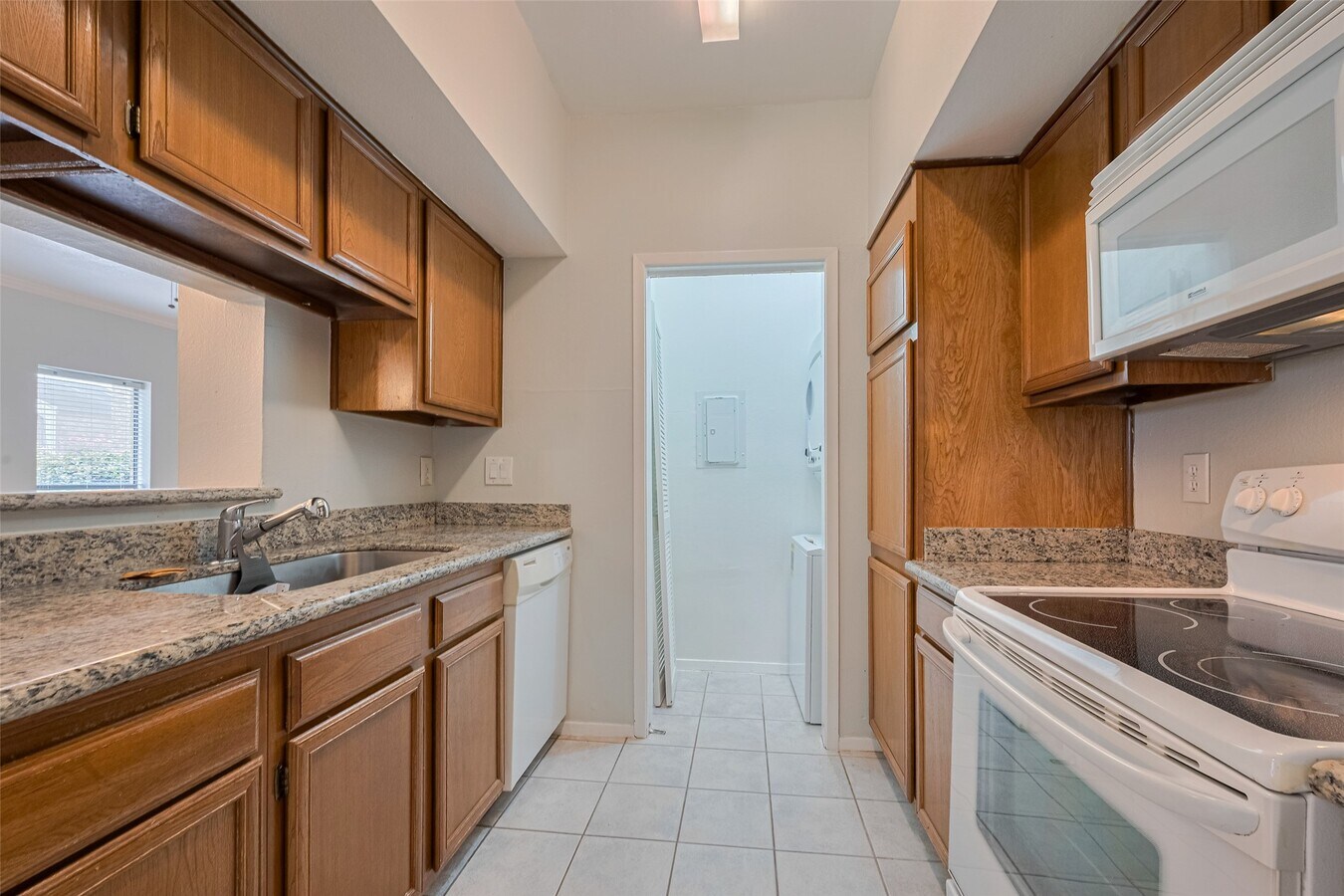 Photo - 2025 Augusta Dr