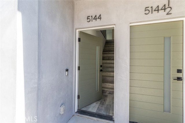 Building Photo - 5144 Riverton Ave
