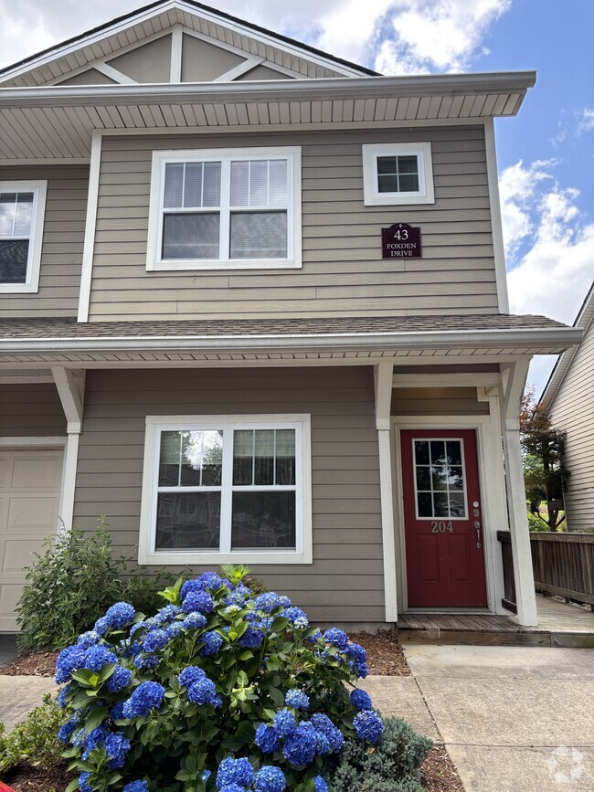 Building Photo - 43 Foxden Dr Unit 204 Rental