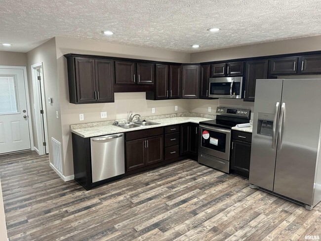 Photo - 408 S Van Buren St Unidad A