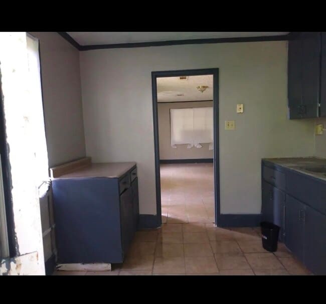 760 W April St