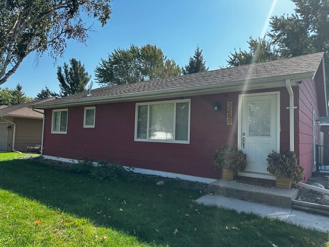 Building Photo - 3280 Lower 150th St W