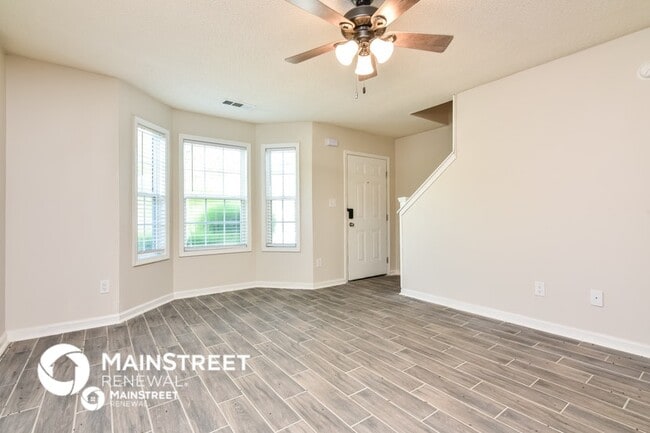 Photo - 6825 Mahonia Pl