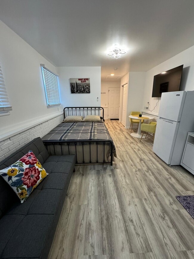 Apartamento tipo estudio - 2817 Sourwood St