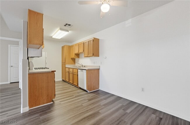 Photo - 4730 E Craig Rd Unit 2020