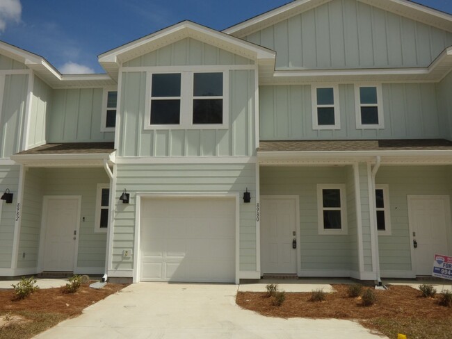 Beautiful New Townhome in Admiral's Quarters - Beautiful New Townhome in Admiral's Quarters