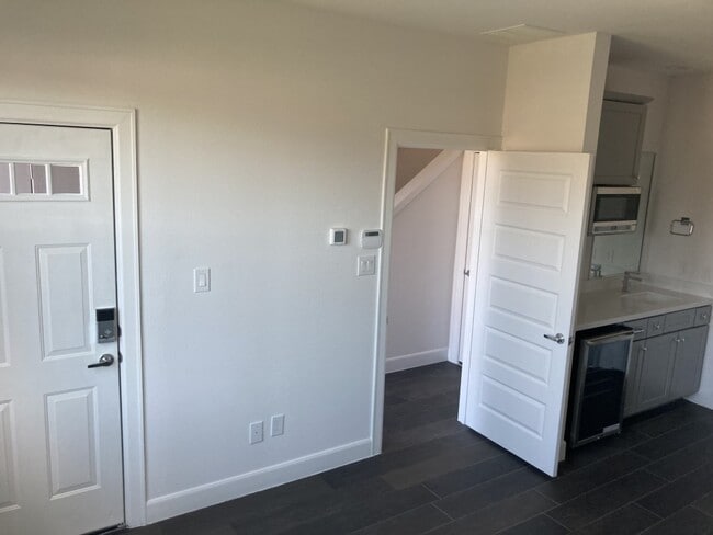 Photo - 304 Jensen Dr