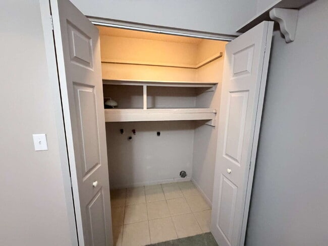 Photo - 141 Fernery Rd Unidad Apt H3