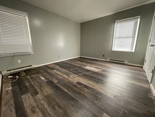 Photo - One story duplex