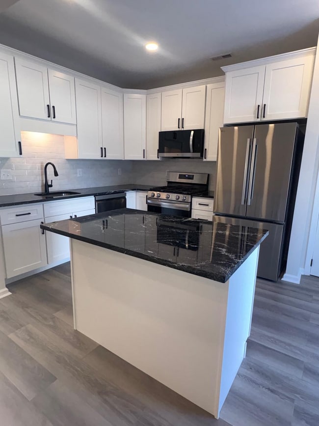 Photo - 7 Chapel Hill Rd