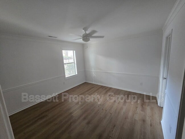 Photo - 1739 River Front Dr