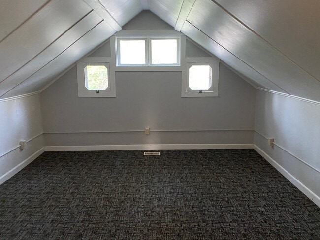 Building Photo - 1317 N Kinser Pike Unit B