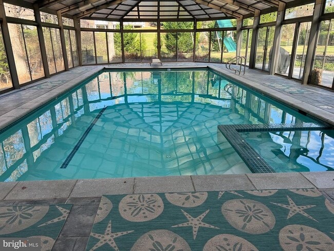 Photo - 9049 Holly Leaf Ln